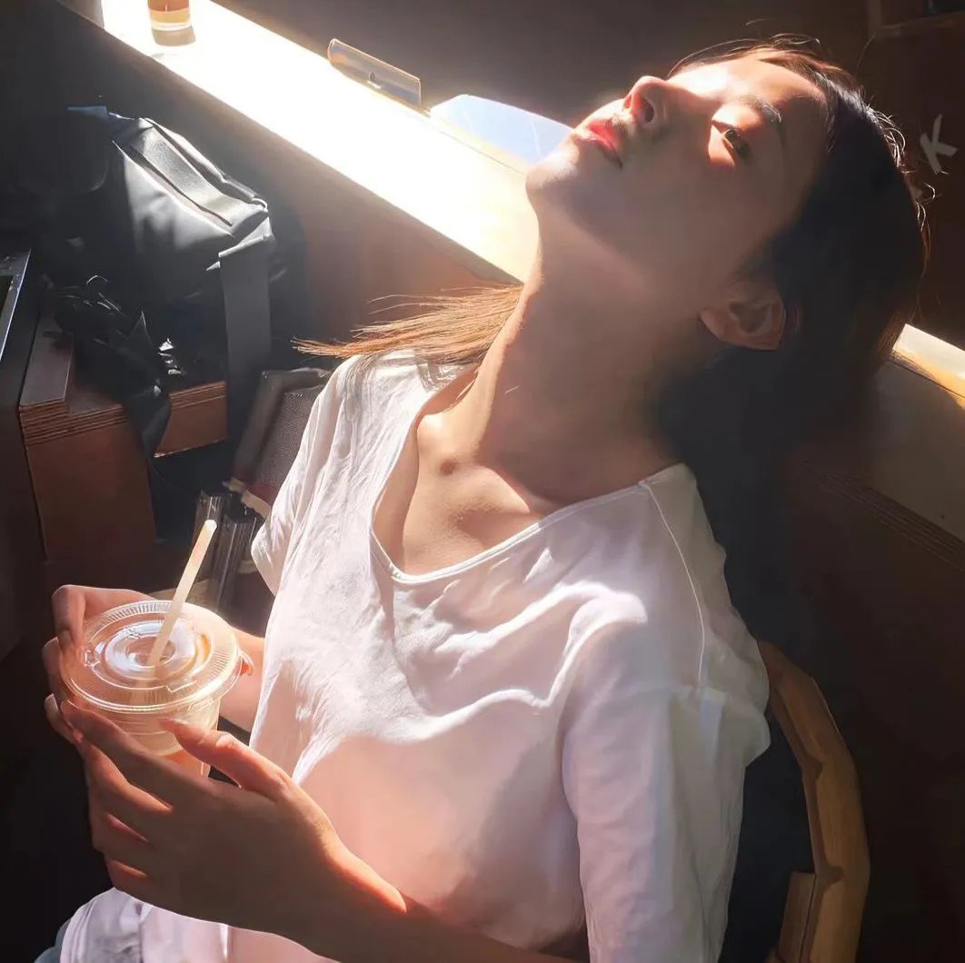 睡觉的笨蛋
